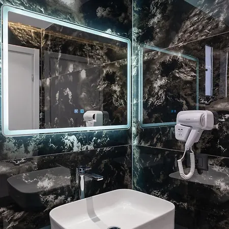 Euphoria Apartment *