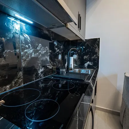 Euphoria Apartment *
